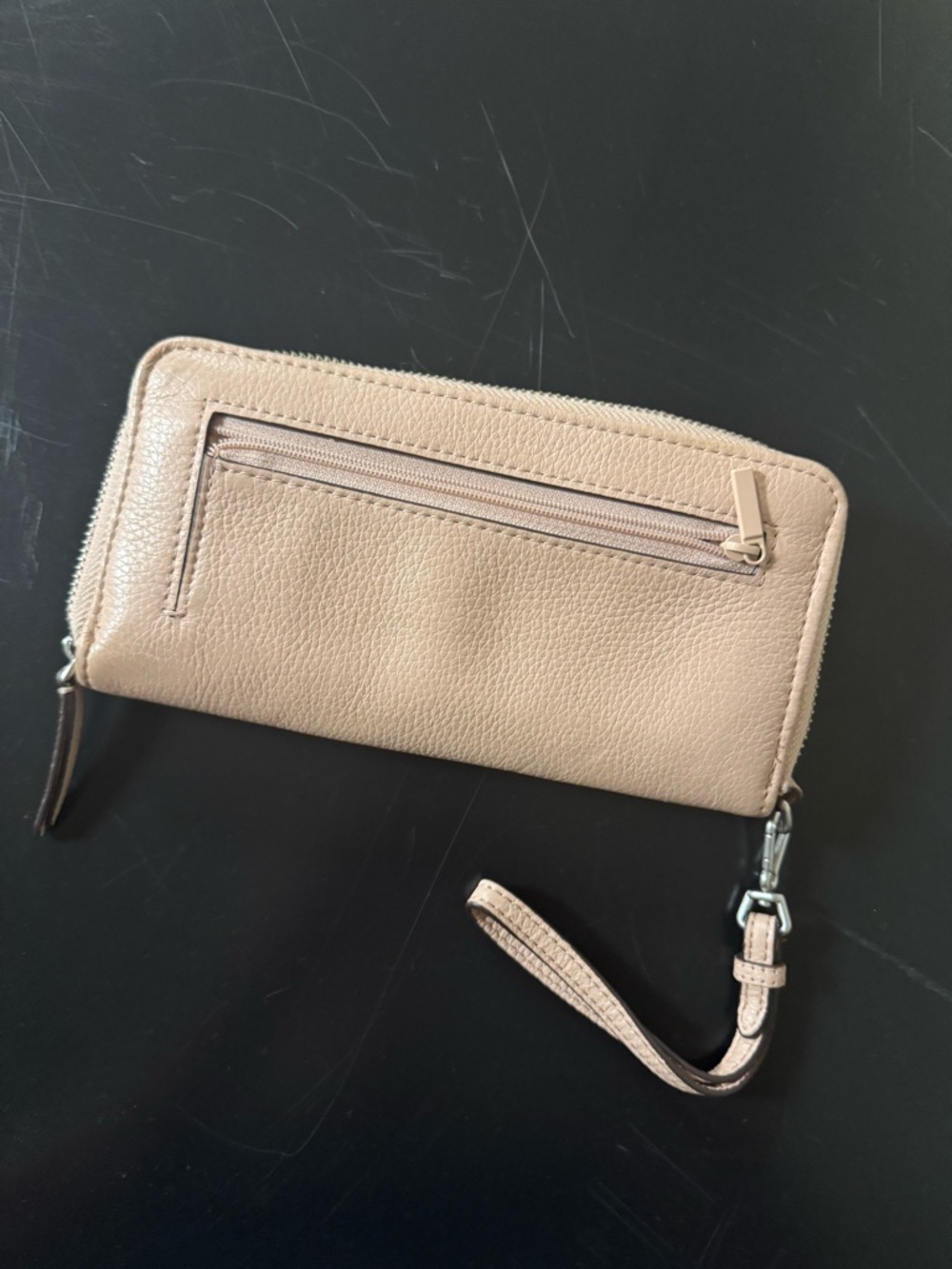 Vera Bradley Pebbled Wristlet Clutch in Light Taupe